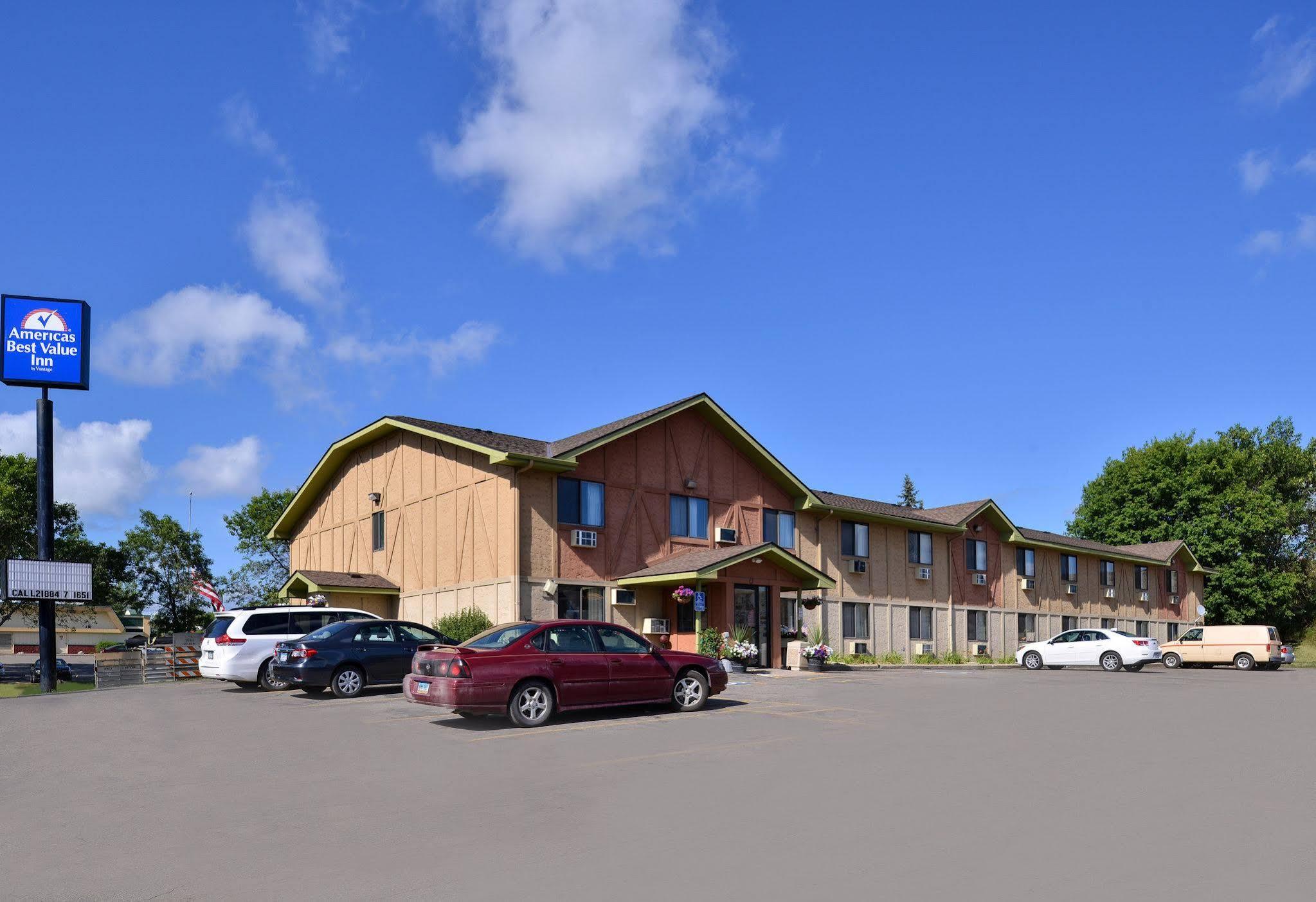Americas Best Value Inn&Suites Detroit Lakes Exterior foto