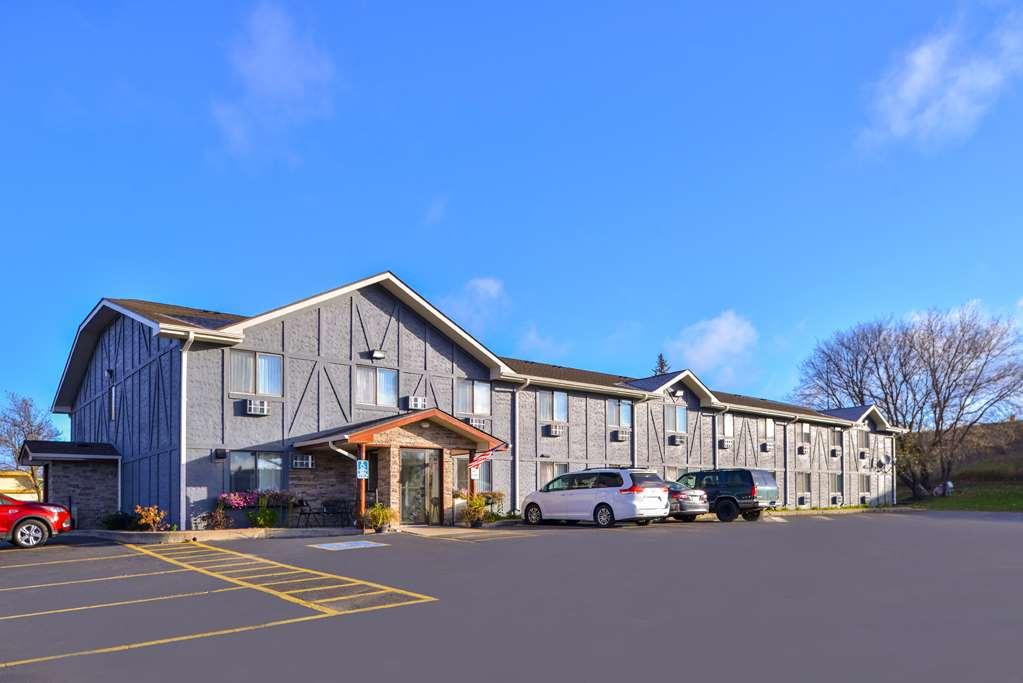 Americas Best Value Inn&Suites Detroit Lakes Exterior foto