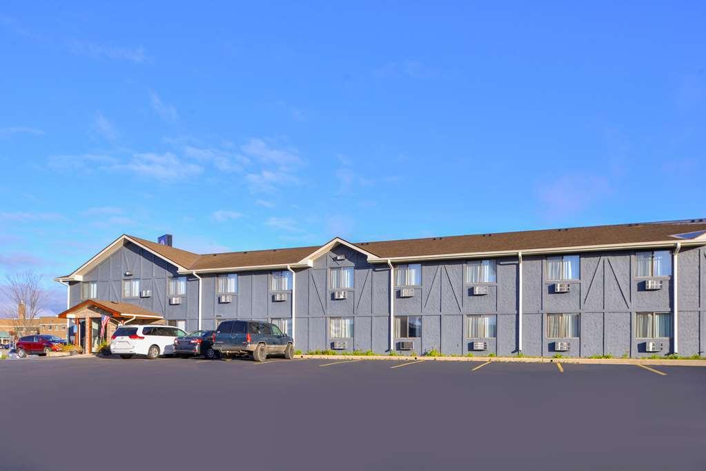 Americas Best Value Inn&Suites Detroit Lakes Exterior foto
