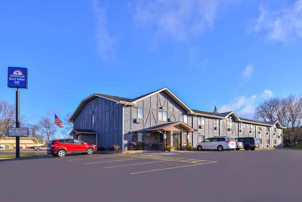 Americas Best Value Inn&Suites Detroit Lakes Exterior foto