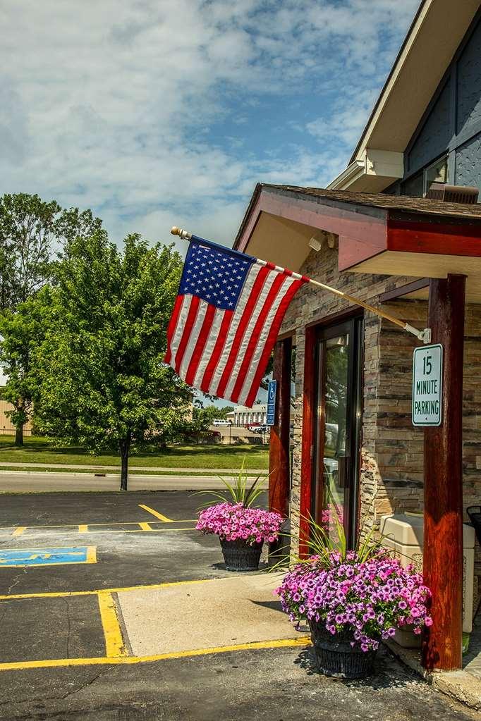 Americas Best Value Inn&Suites Detroit Lakes Exterior foto