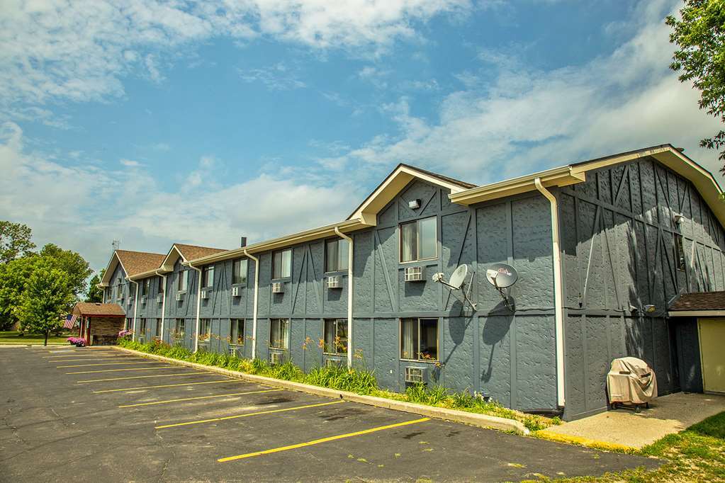 Americas Best Value Inn&Suites Detroit Lakes Exterior foto