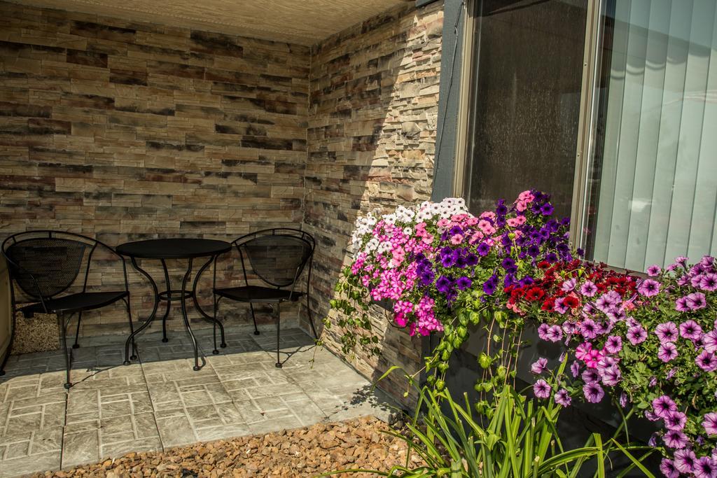Americas Best Value Inn&Suites Detroit Lakes Exterior foto