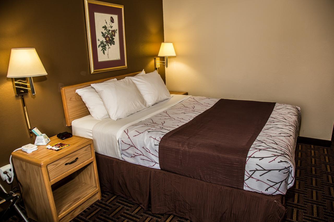 Americas Best Value Inn&Suites Detroit Lakes Exterior foto
