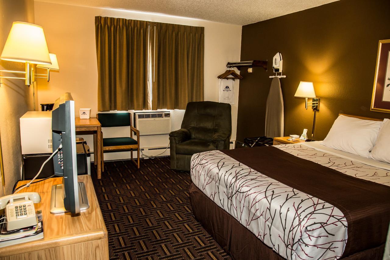 Americas Best Value Inn&Suites Detroit Lakes Exterior foto