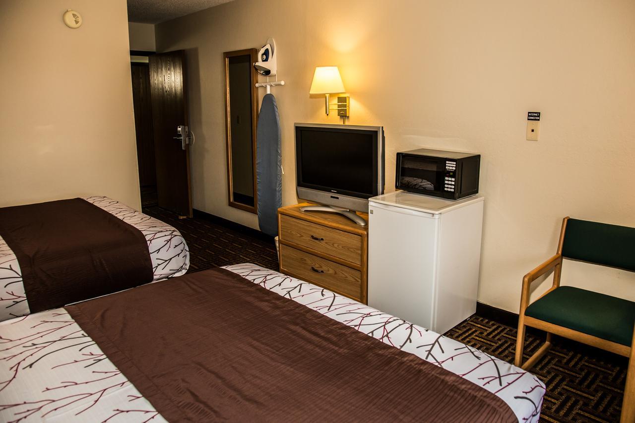 Americas Best Value Inn&Suites Detroit Lakes Exterior foto
