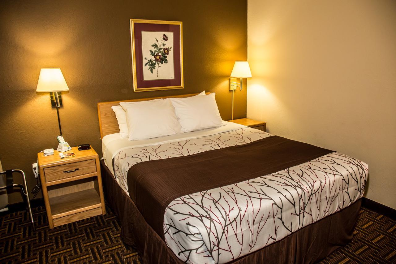 Americas Best Value Inn&Suites Detroit Lakes Exterior foto