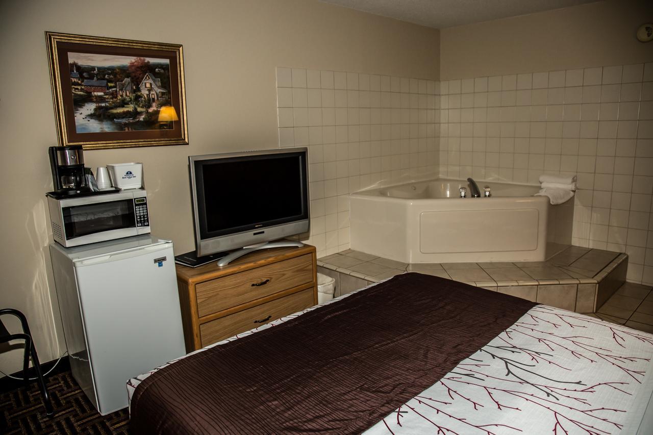 Americas Best Value Inn&Suites Detroit Lakes Exterior foto