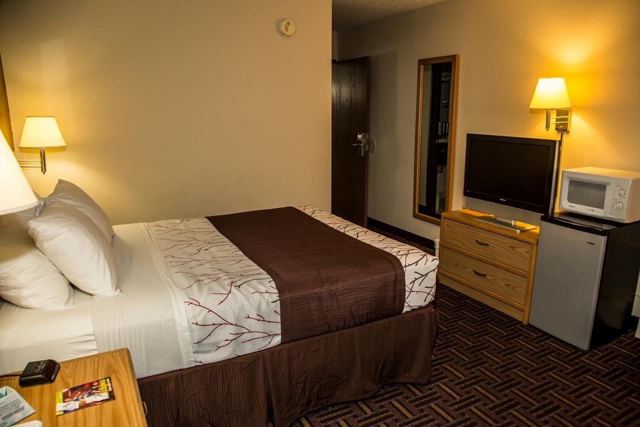 Americas Best Value Inn&Suites Detroit Lakes Exterior foto