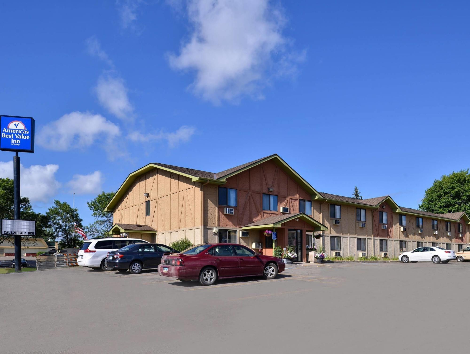 Americas Best Value Inn&Suites Detroit Lakes Exterior foto
