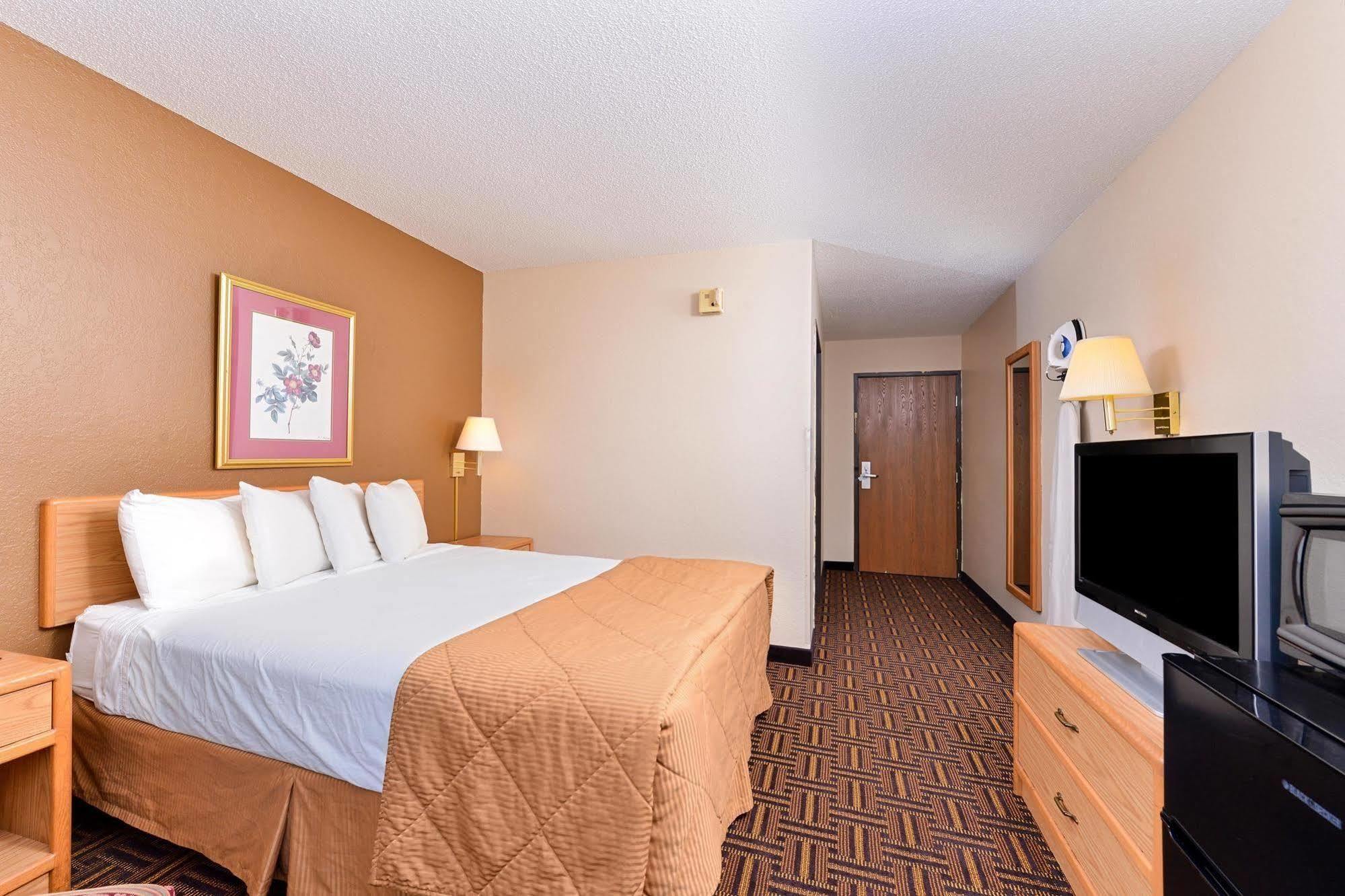 Americas Best Value Inn&Suites Detroit Lakes Exterior foto