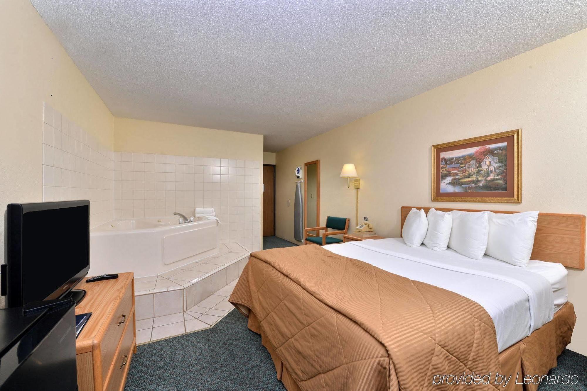 Americas Best Value Inn&Suites Detroit Lakes Exterior foto