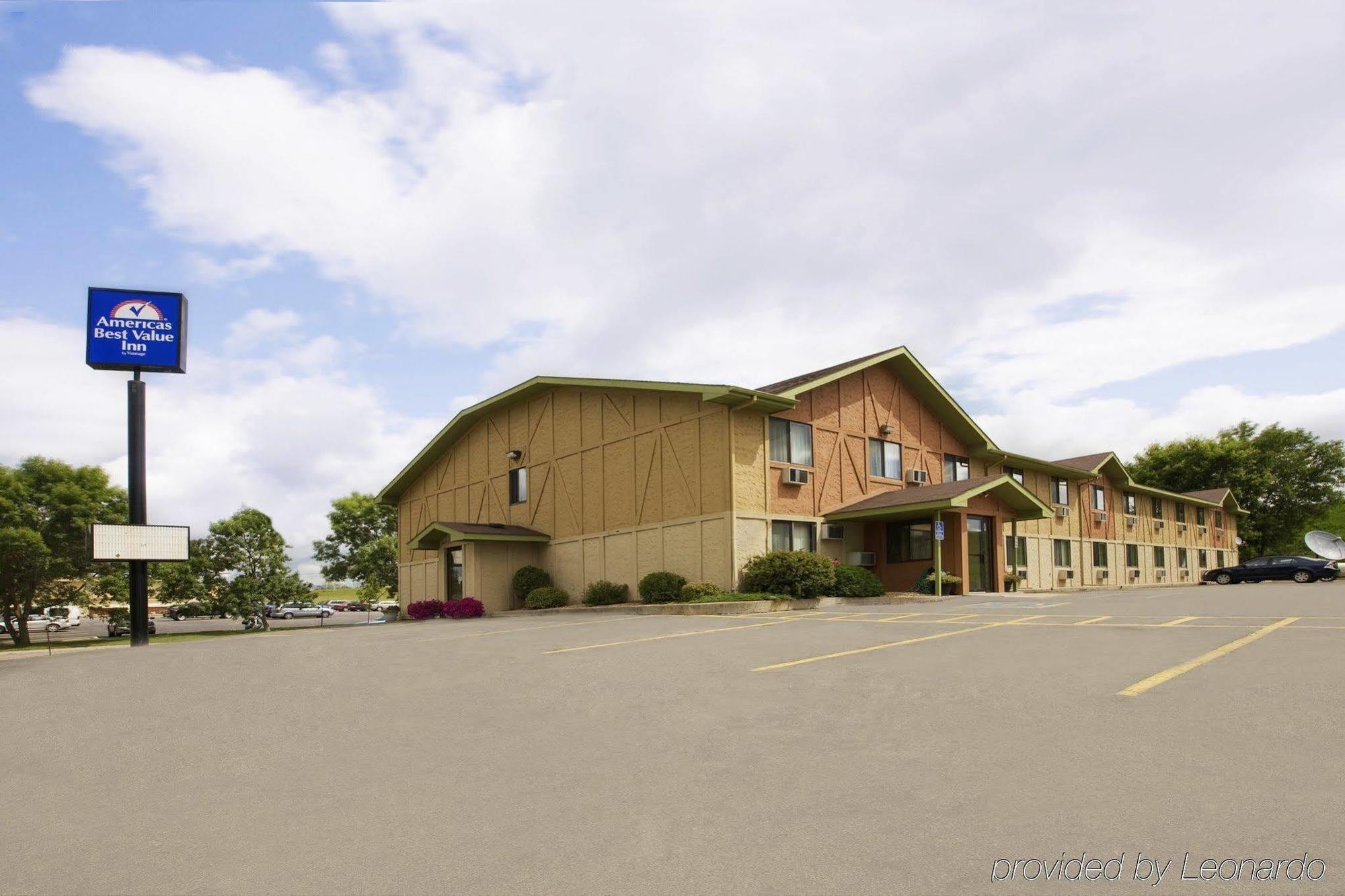 Americas Best Value Inn&Suites Detroit Lakes Exterior foto